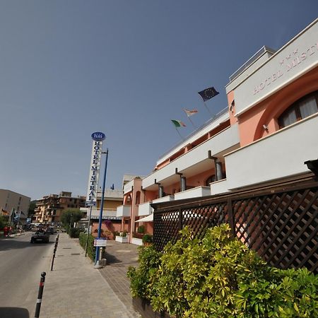 Hotel Mistral Marina di Campo Eksteriør billede