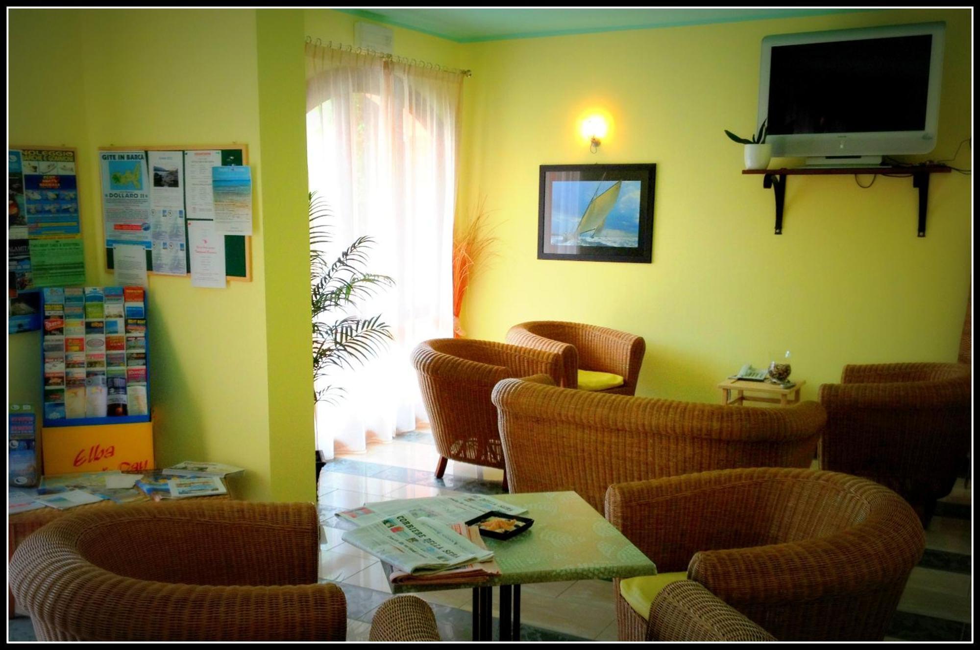 Hotel Mistral Marina di Campo Eksteriør billede