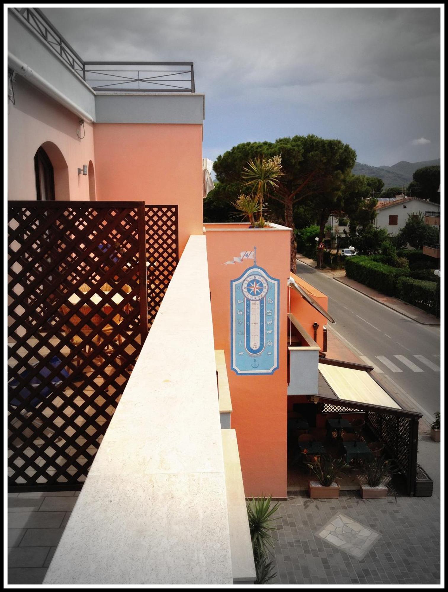 Hotel Mistral Marina di Campo Eksteriør billede