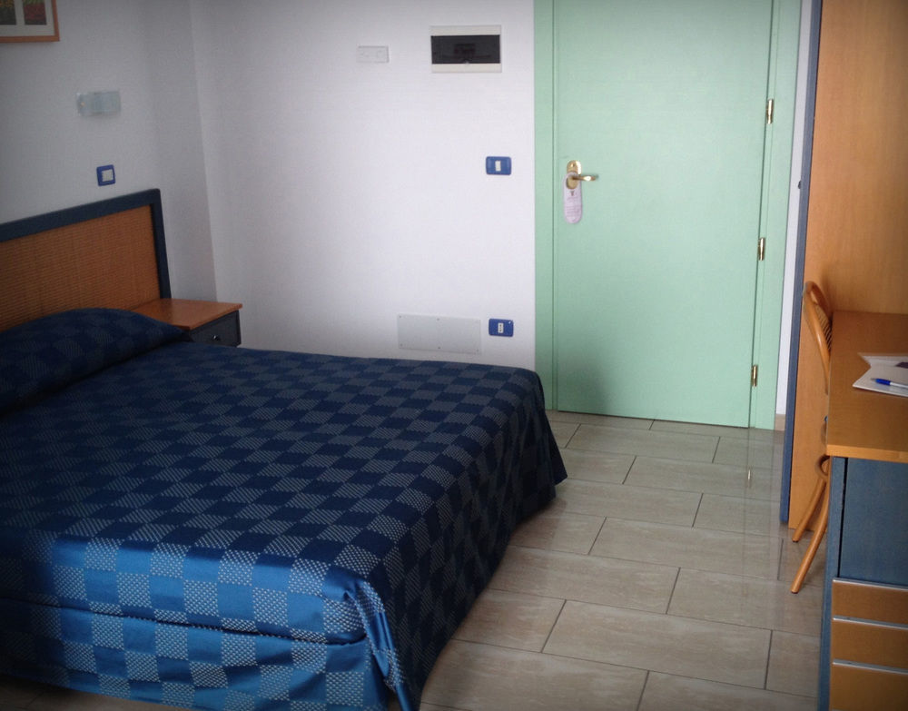 Hotel Mistral Marina di Campo Eksteriør billede