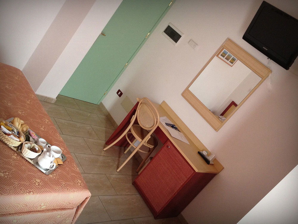 Hotel Mistral Marina di Campo Eksteriør billede