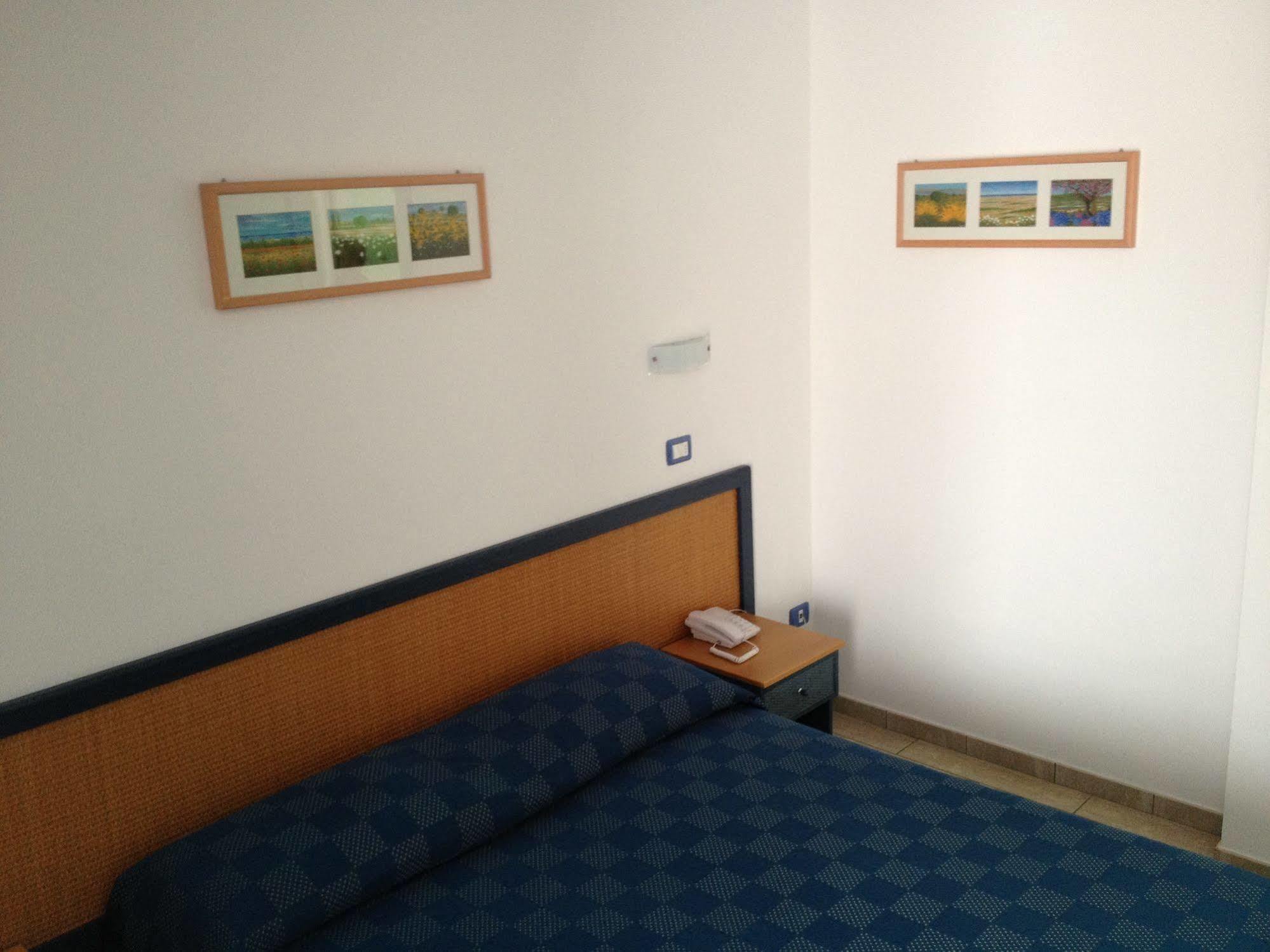 Hotel Mistral Marina di Campo Eksteriør billede