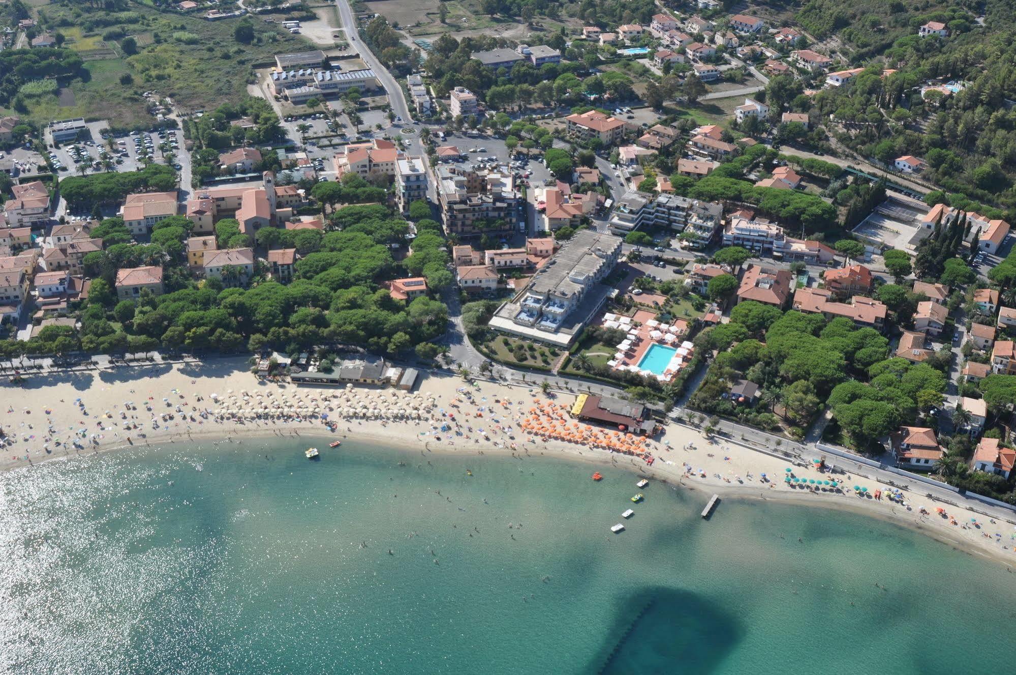 Hotel Mistral Marina di Campo Eksteriør billede