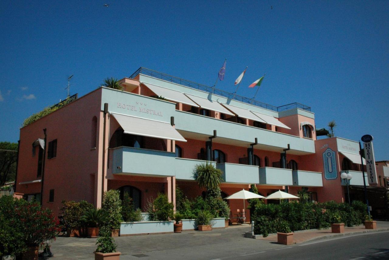 Hotel Mistral Marina di Campo Eksteriør billede